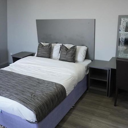 Roshni Hotel Southall Zewnętrze zdjęcie