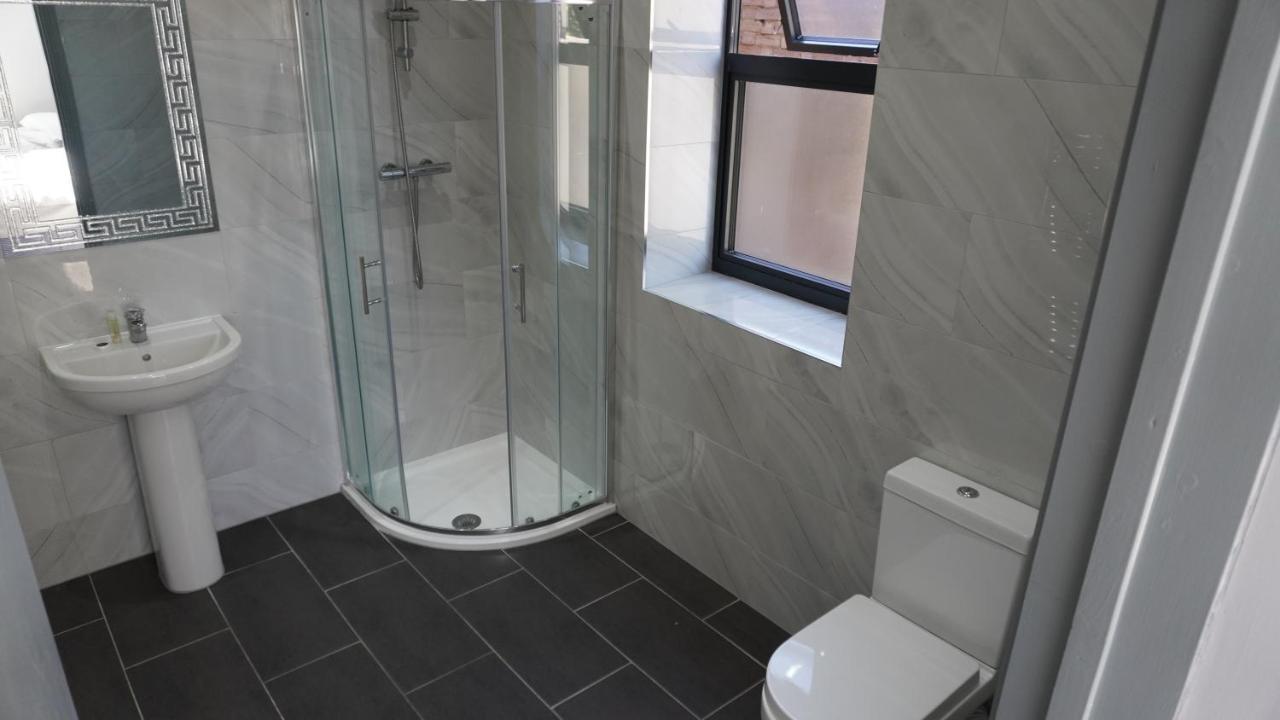 Roshni Hotel Southall Zewnętrze zdjęcie